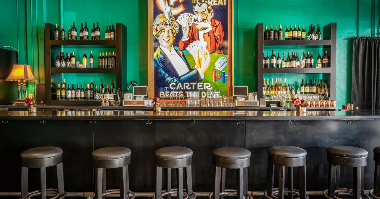 Illusion Magic Lounge