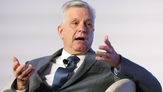 Fed Governor Christopher Waller: "There's Nothing Scary About DeFi and Stablecoins"