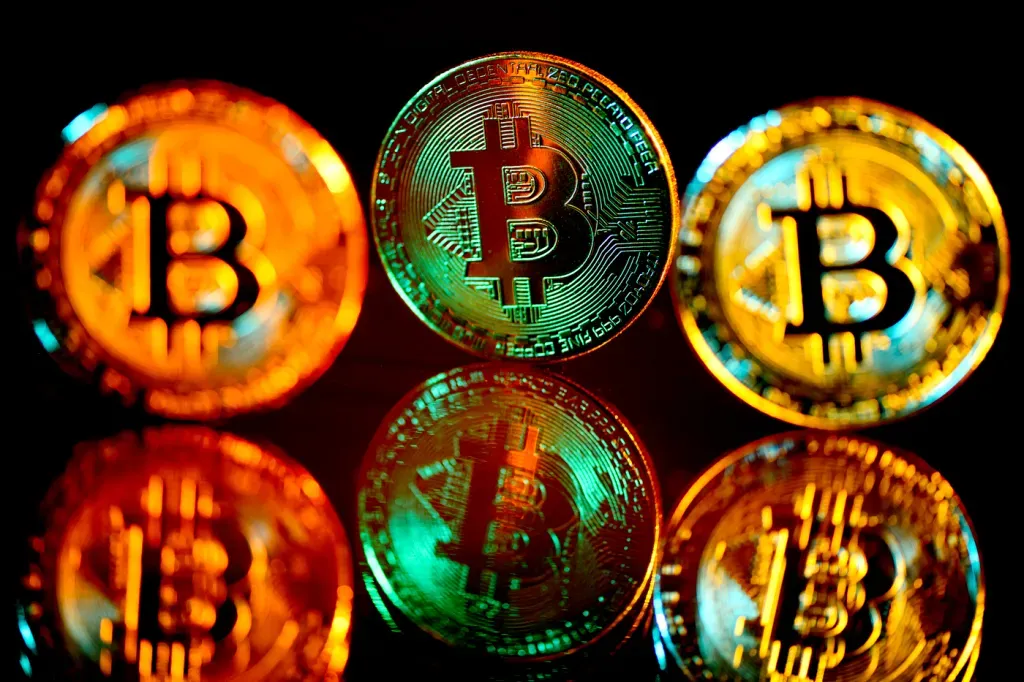 Today's Crypto News: 24/7 Markets, a $1B Bitcoin Fund, and the SEC's Deleted Messages Scandal