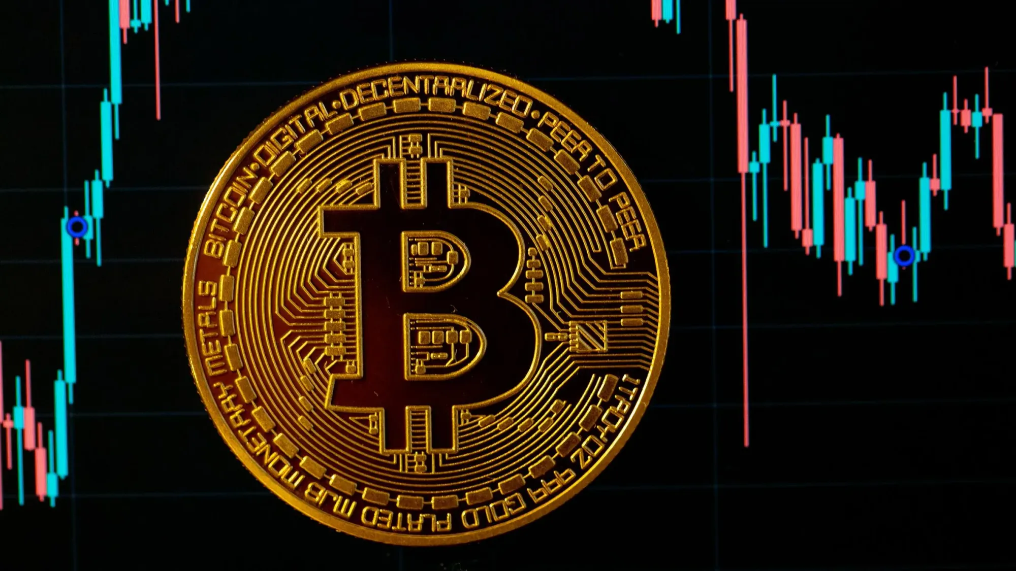 Bitcoin Enters "Capitulation" Phase Around $100,000, Major Volatility Incoming
