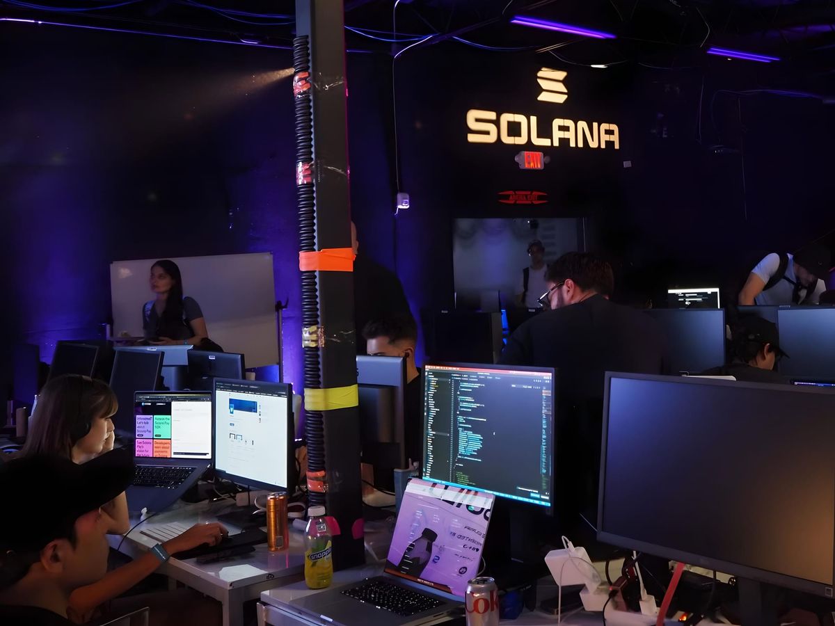 Solana Network Faces Critical Chain Split Issue, May Need Restart to Fix Bugs