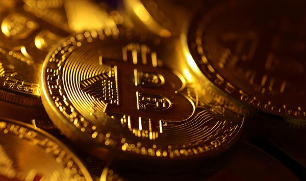 Bitcoin Dumps $5,500 After Returning to ATH of $69,000