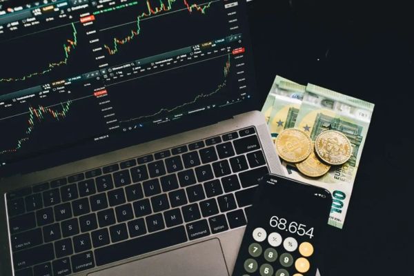 Liệu Bitcoin có đang tách khỏi thị trường truyền thống?
