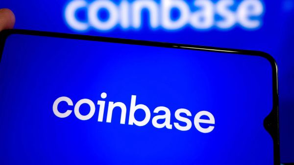 Coinbase báo lãi lớn trong quý 2 nhưng cổ phiếu vẫn lao dốc: Cảnh báo cho thị trường tài sản số?