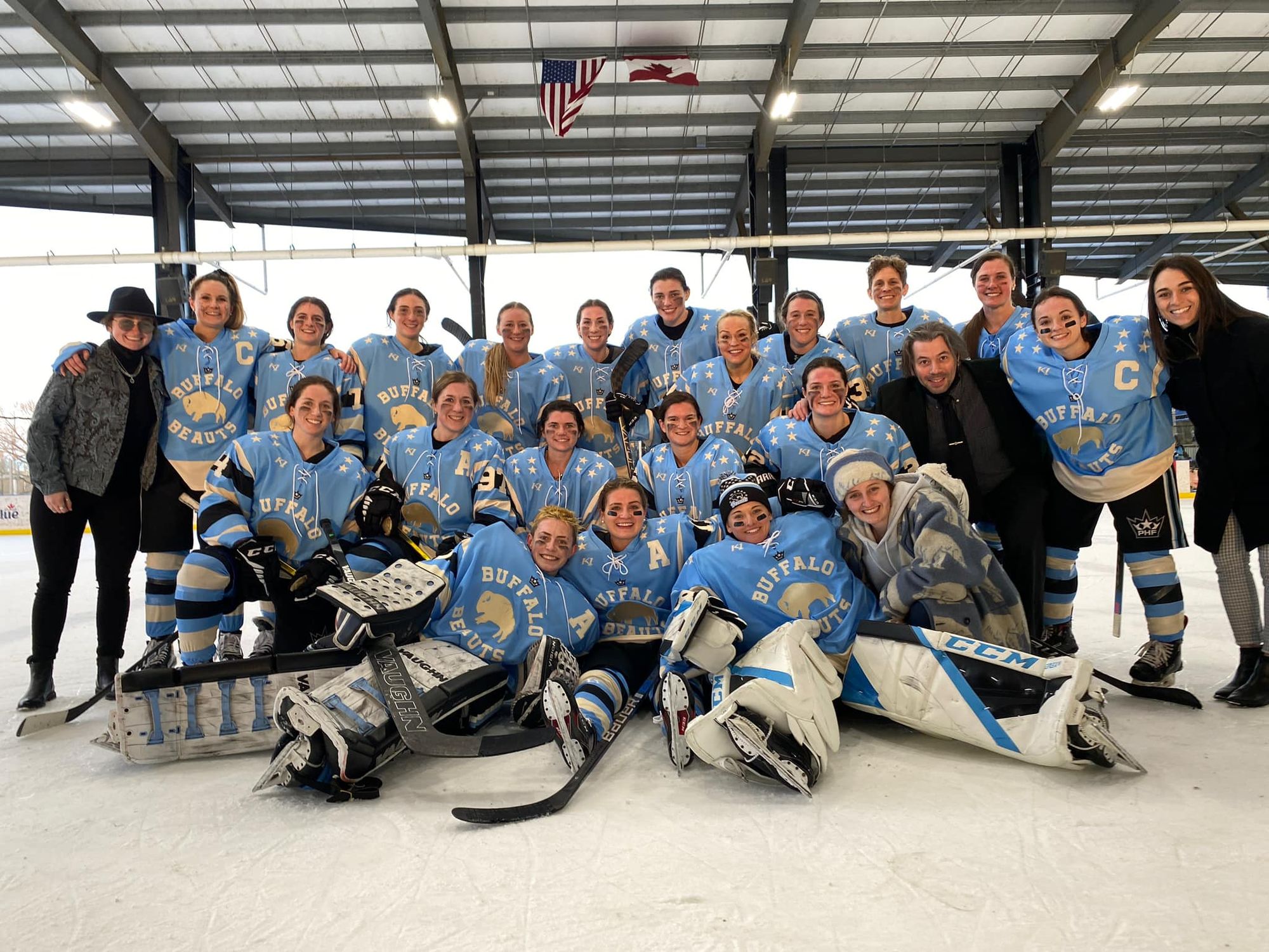 PHF Recap: Beauts Win Outdoors; Riveters, Whitecaps Split