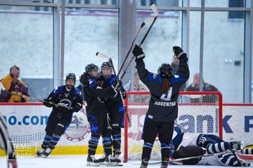 NWHL: Riveters, Whitecaps Split
