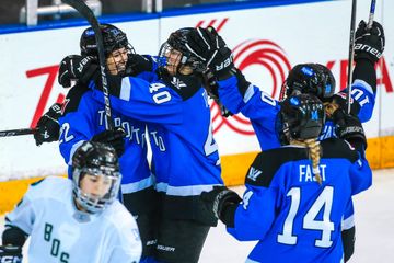 Eight is Great: Toronto 3, Boston 1