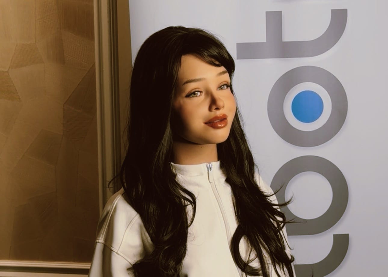 Realbotix’s Humanoid Robots Steal the Show at Bitcoin 2025