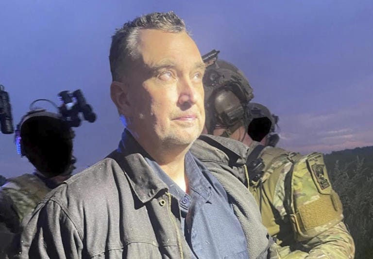 Shooting Suspect Boelter’s Letter Alleges Gov. Walz’s Role in Klobuchar Assassination Plot