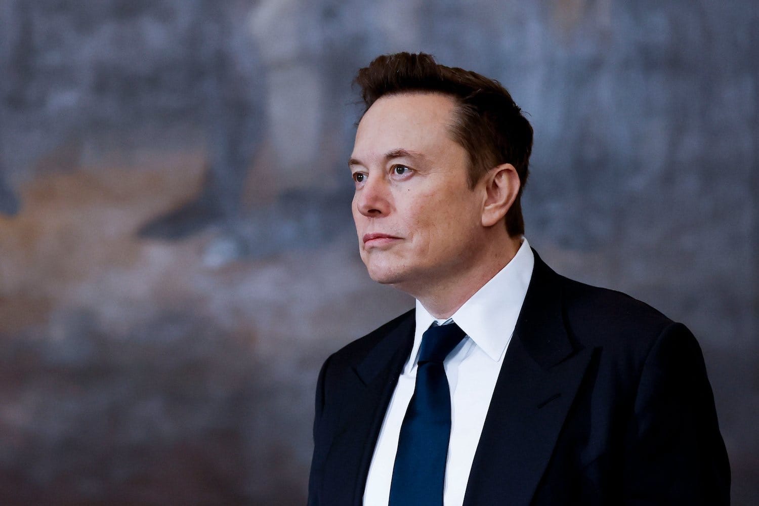 Elon Musk Makes History as First Person Worth $500 Billion