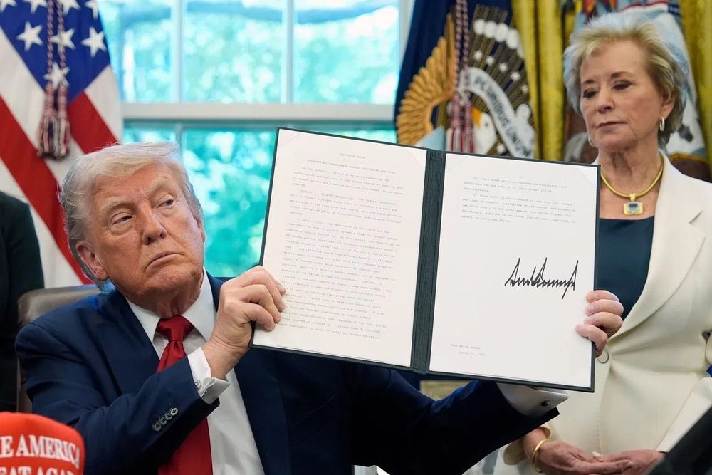 Trump Signs Executive Order to Bolster HBCUs, Prioritizing Excellence and Infrastructure post image