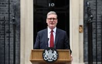 UK Government to Ban Under-16s from Social Media, Starmer Announces post image
