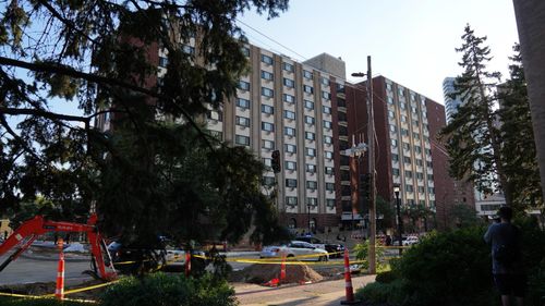 Minneapolis Police Officers Shot in Downtown Minneapolis; Suspect Dead post image