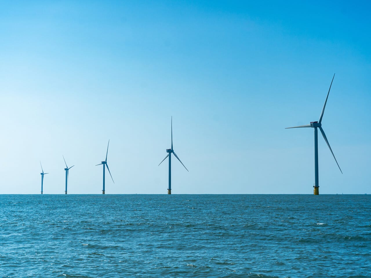 The Jeollanam-do Offshore Wind Farm Phase 1 facility, installed in the waters off Sinan County in the Jeollanam-Gwangju Special City, is entering its second year of operation.