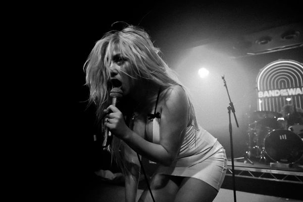 "Jeanie, You Know You're a Witch": In Conversation with Jeanie and the White Boys