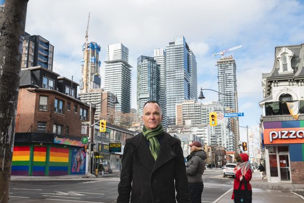 Jonathan Wilson reflects on his “queer elder” status in new solo show