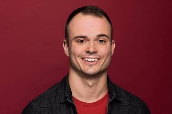 Why is comic Andrew Barr running 100km on a treadmill for 12 hours?