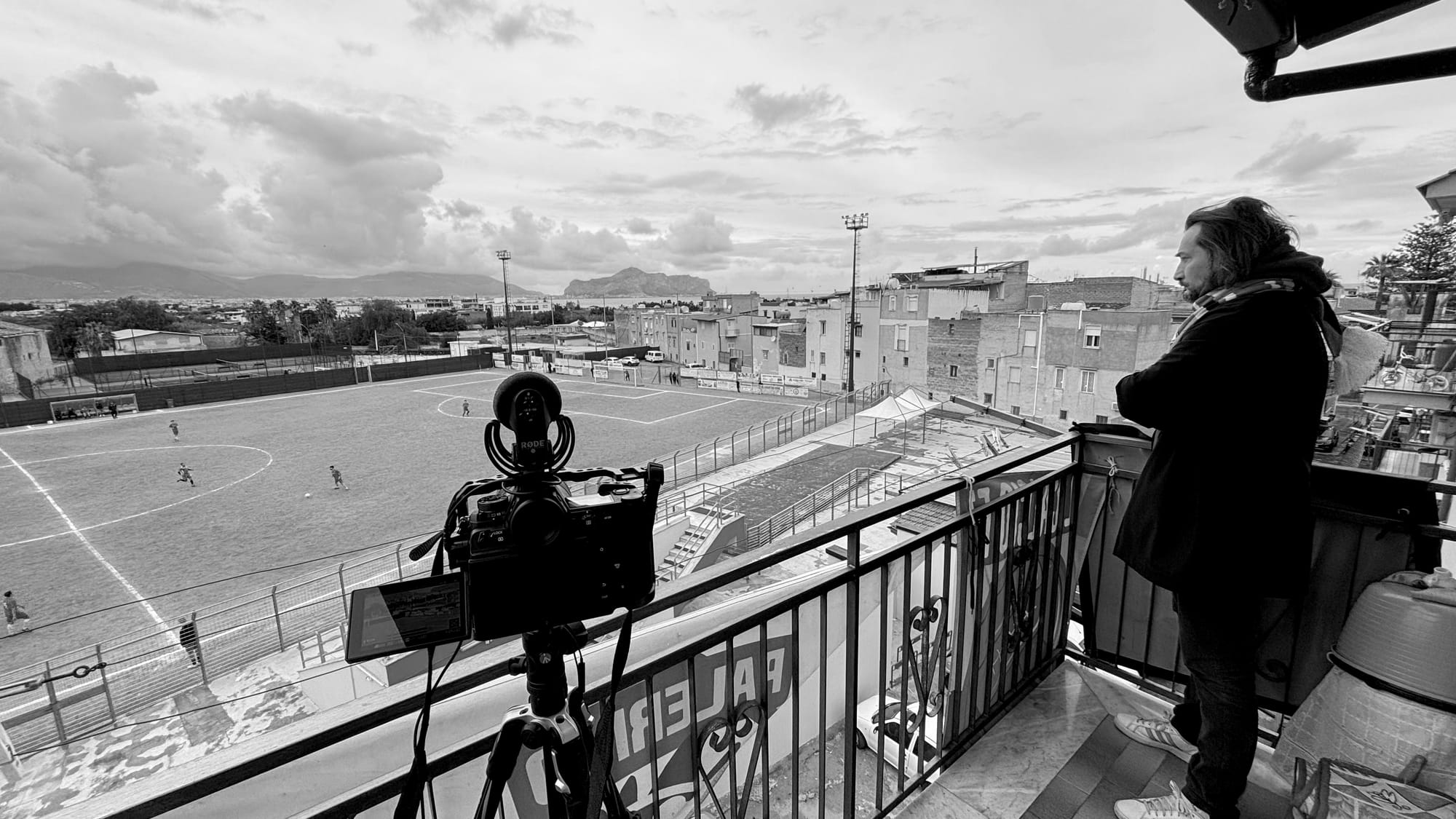 BTS shot from La realtà è peggio (Reality is worse)