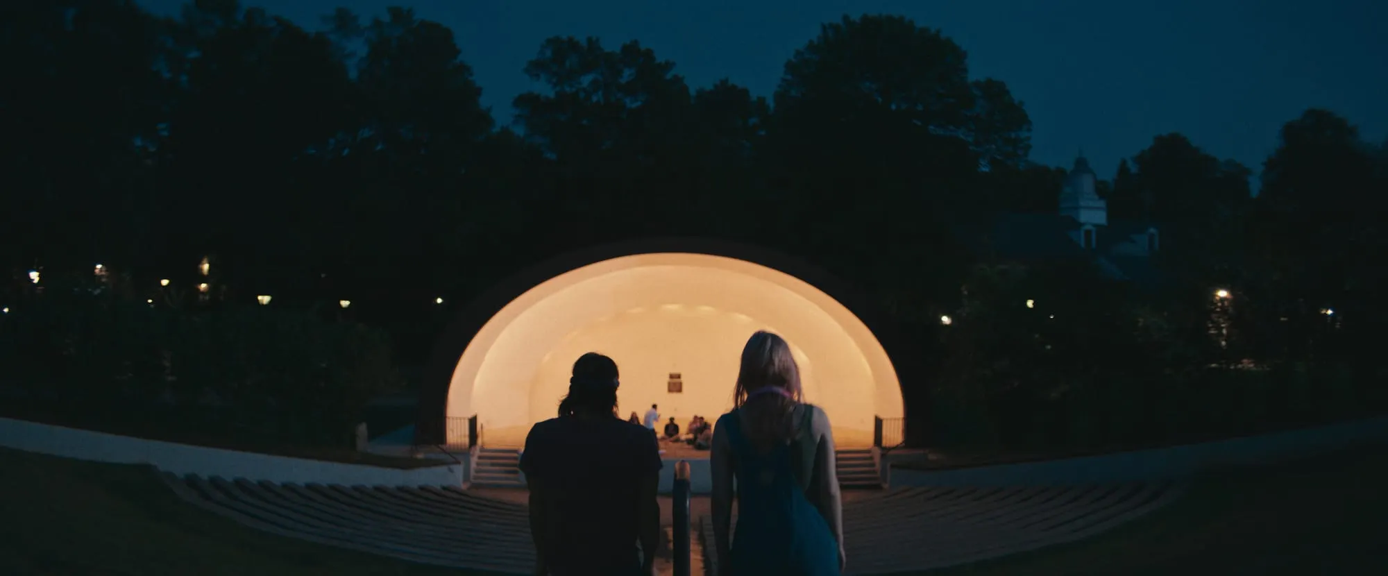 "Hivemind Deluxe" Turns Alien Abduction Into a Study in Slow Manipulation
