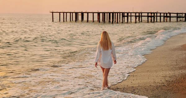 Algo más que aire salado: el océano y su efecto en el bienestar