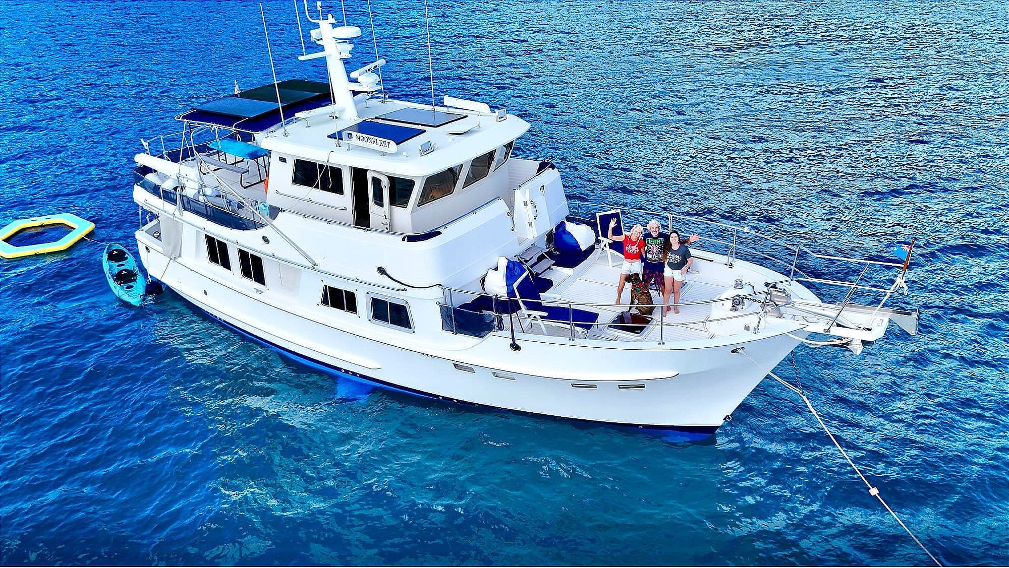 Christmas at Sea in the Caribbean-Drones, Family and Island Life