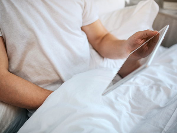 Gooning: A Fast-Growing Fetish Redefining Sexual Habits—and Its Risks