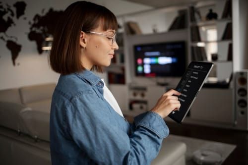 How Technology Empowers Homeowners to Avoid Traditional Agent Fees