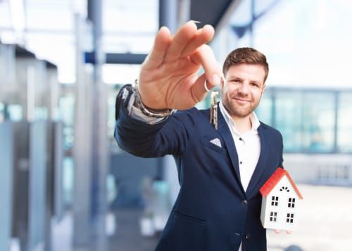 Why Local Real Estate Professionals Outshine National Chains