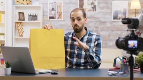 Flat-Fee Platforms Attracted Novice Sellers