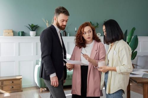 Homeowners Considered Alternatives Between Agents and Independent Sales
