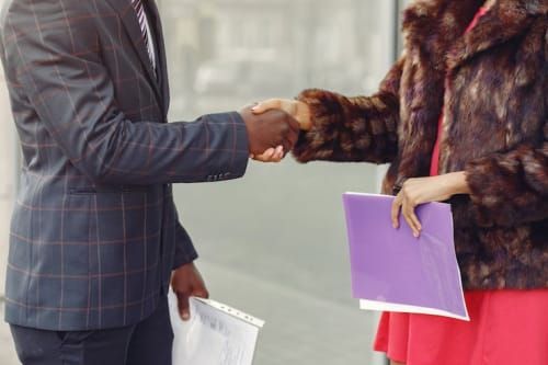 The Benefits and Risks of Skipping a Buyer’s Agent in Transactions