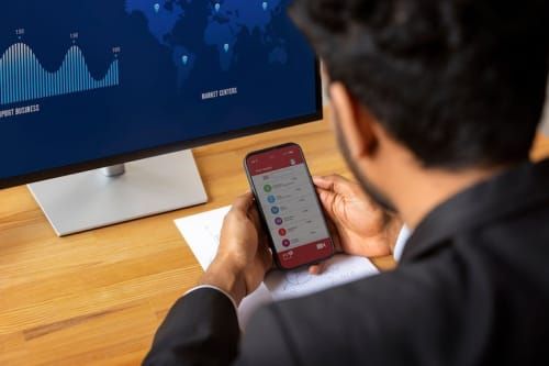 Sellers Use Data Dashboards for Real-Time Market Feedback