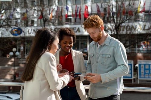 Technology Bridges Gaps Between Consumers and Local Professionals