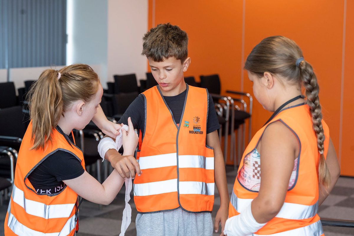 Amazon in Coalville hosts first aid session for children