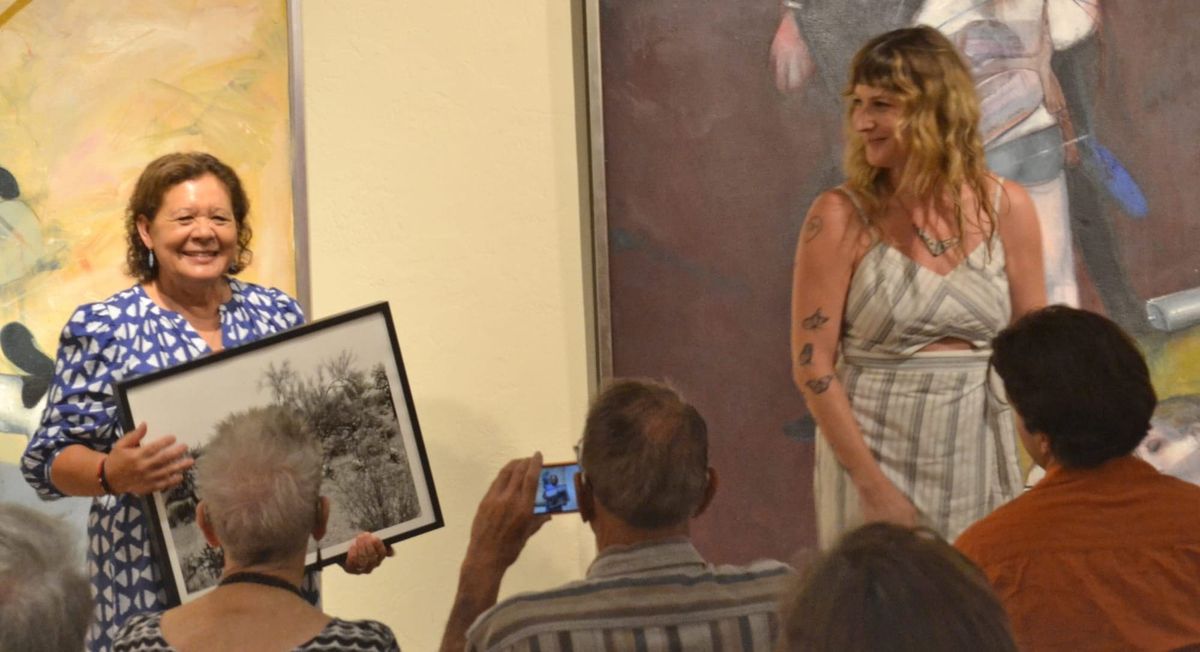 Activista Dora Rodríguez comparte memorias sobre migración