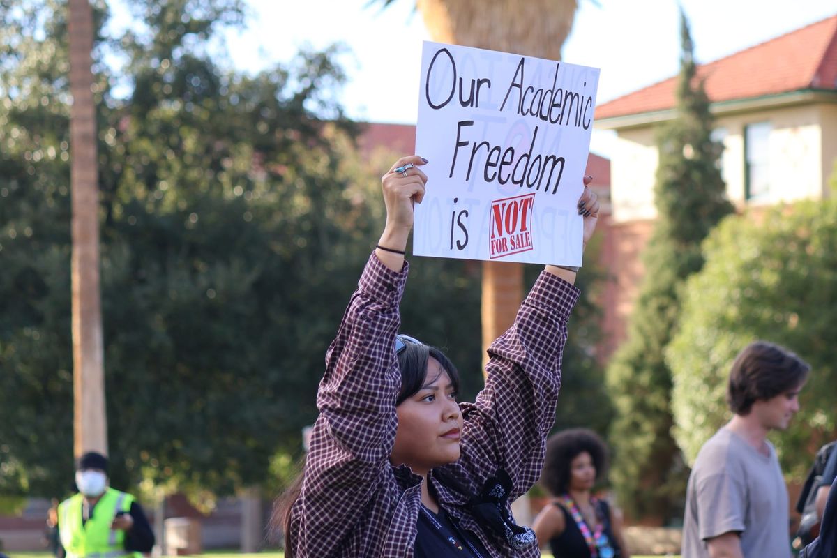 La UA posterga el pacto federal