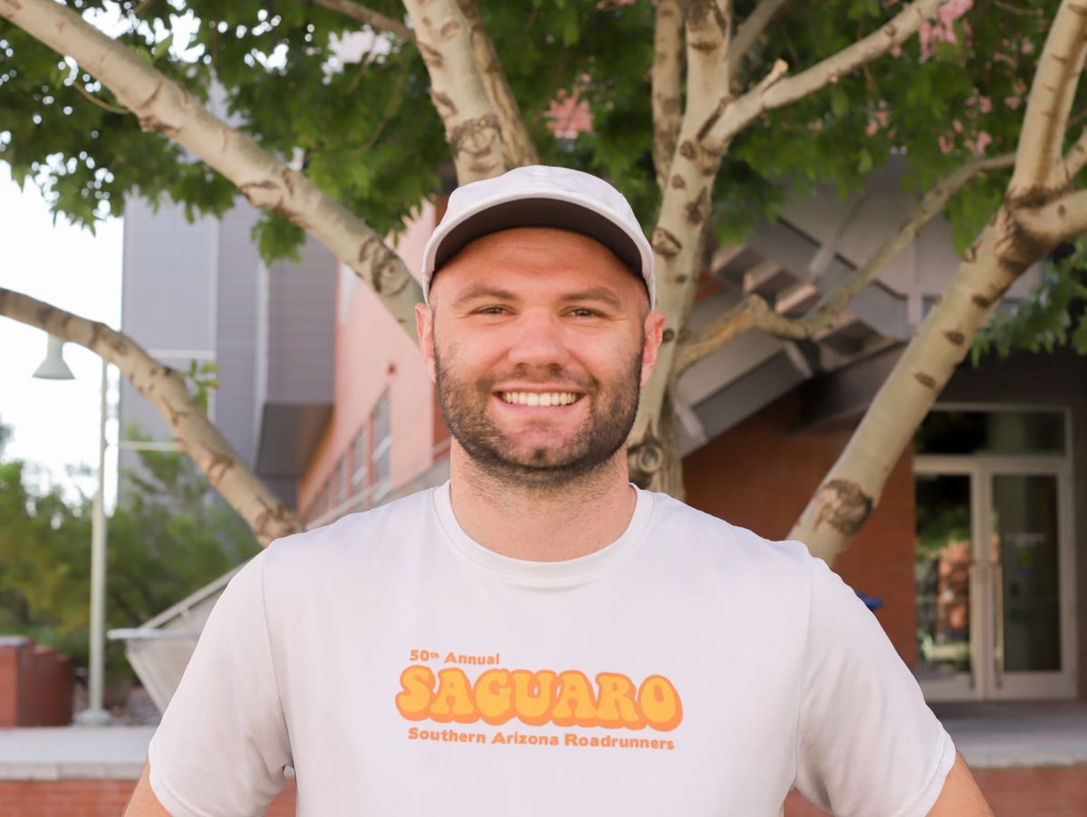 Estudiante de la UA se prepara para maratón Garmin Tucson