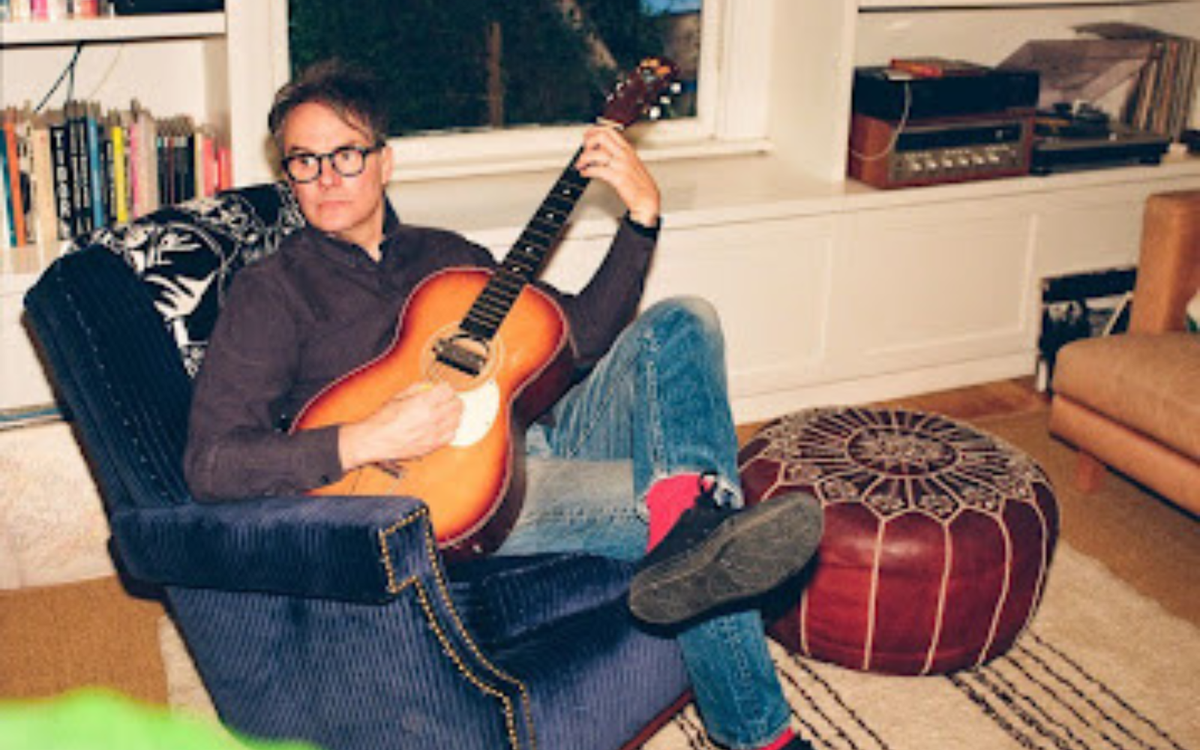 Mike Viola brings decades of music to Tucson stage