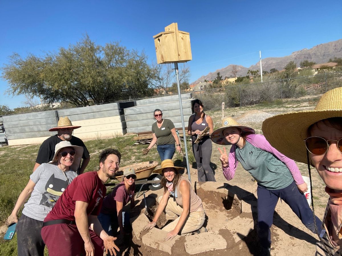 Tucson Village Farm construirá un parque infantil de adobe