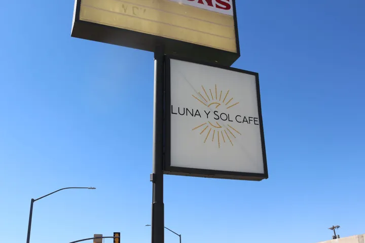 Cafetería local impulsa comunidad en Tucson