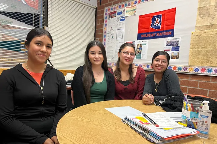 Peer mentorship program helps pave the way to higher ed