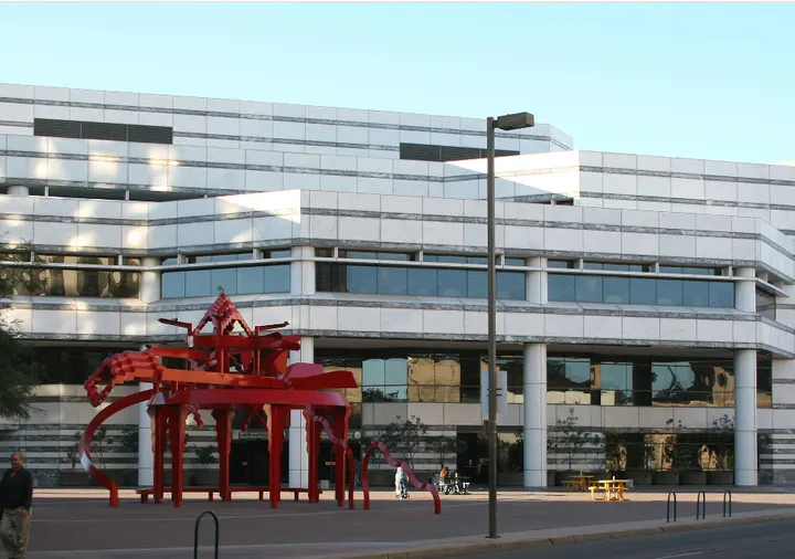 Digital loan costs strain Pima County Library as ebook demand soars