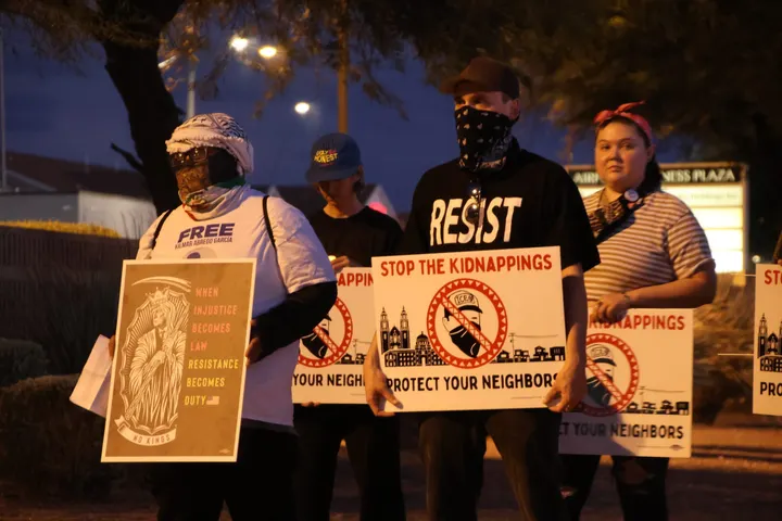 Vigilia en Tucson honra a detenidos y critica a ICE