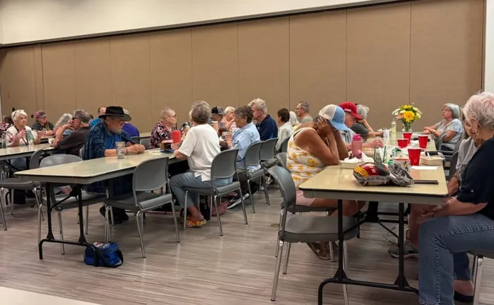 Flowing Wells senior lunch program saved from closure