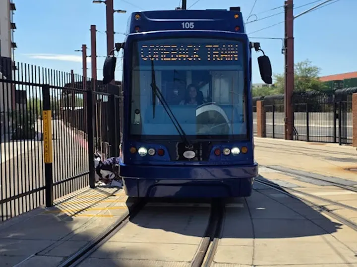 Sun Link's Streetcar 105 returns after year-long repair