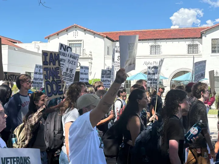 UA students rally in Tucson for Cornell’s Jane Doe