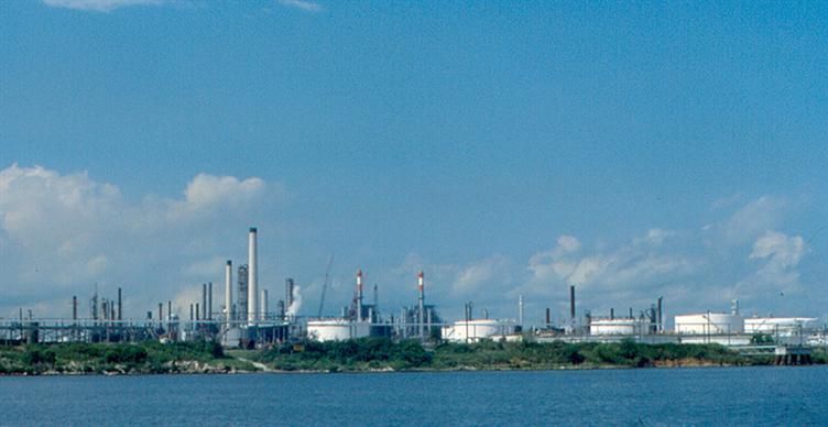 A Gulf Coast oil refi