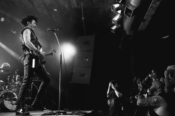 Des Rocs summons the lighting with electrifying performance