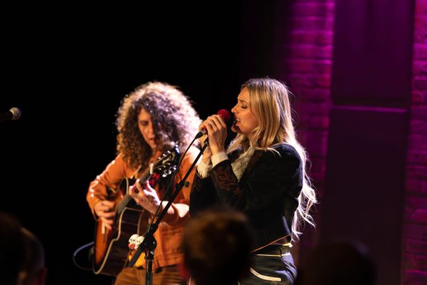 Belle and Chain surprise Evanston with wondrous sound