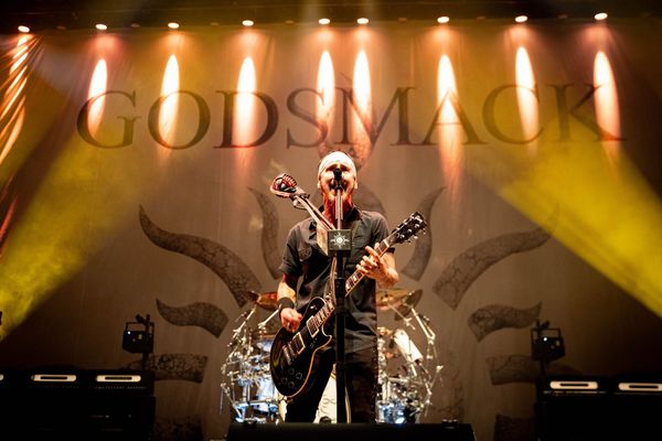 Godsmack And Stone Temple Pilots Come to Tinley Park